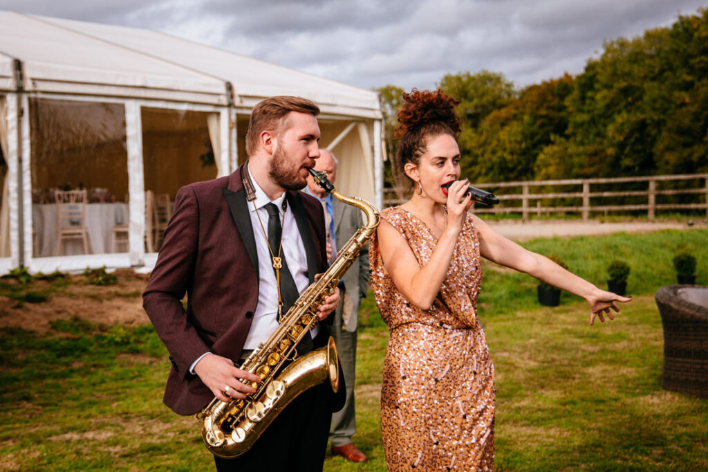 Tailored wedding music package from Mike Paul-Smith Music featuring roaming band The Vintage Strollers